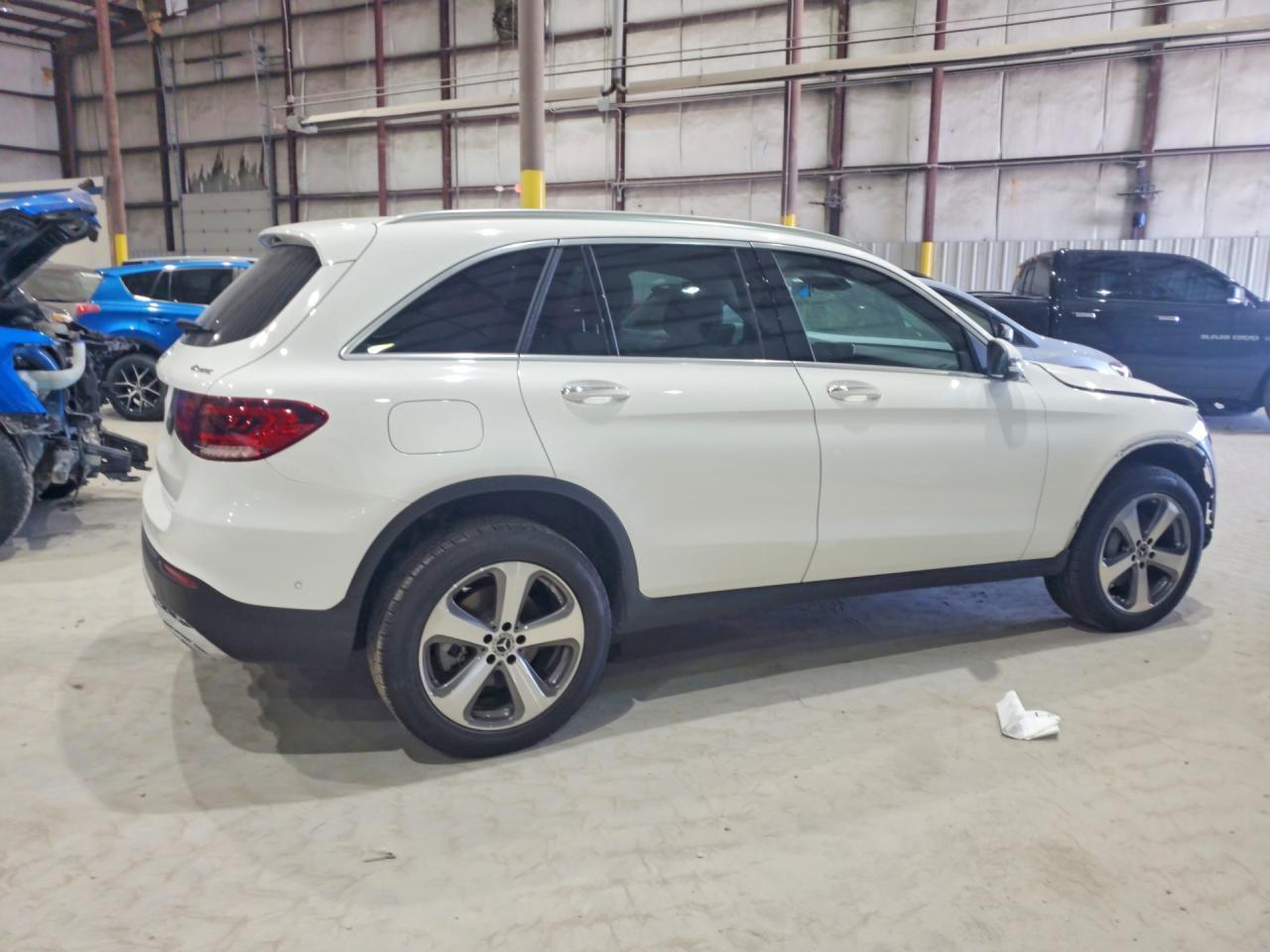 2022 Mercedes-Benz Glc 300 4Matic - Фото 3
