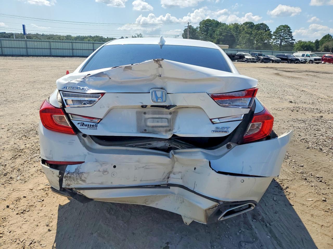 2018 Honda Accord Touring - Image 6