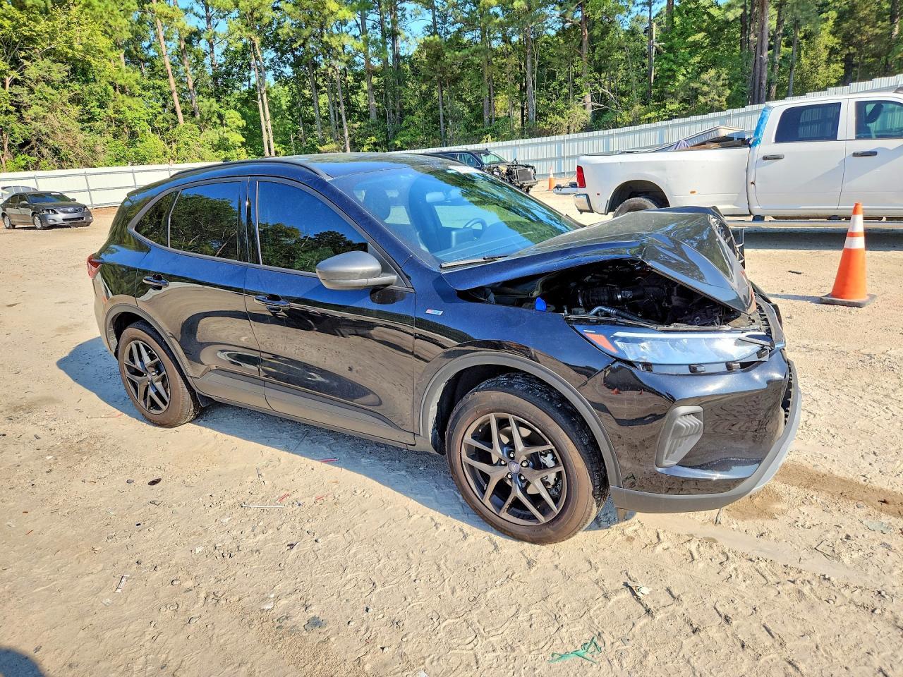 2025 Ford Escape St Line - Image 4