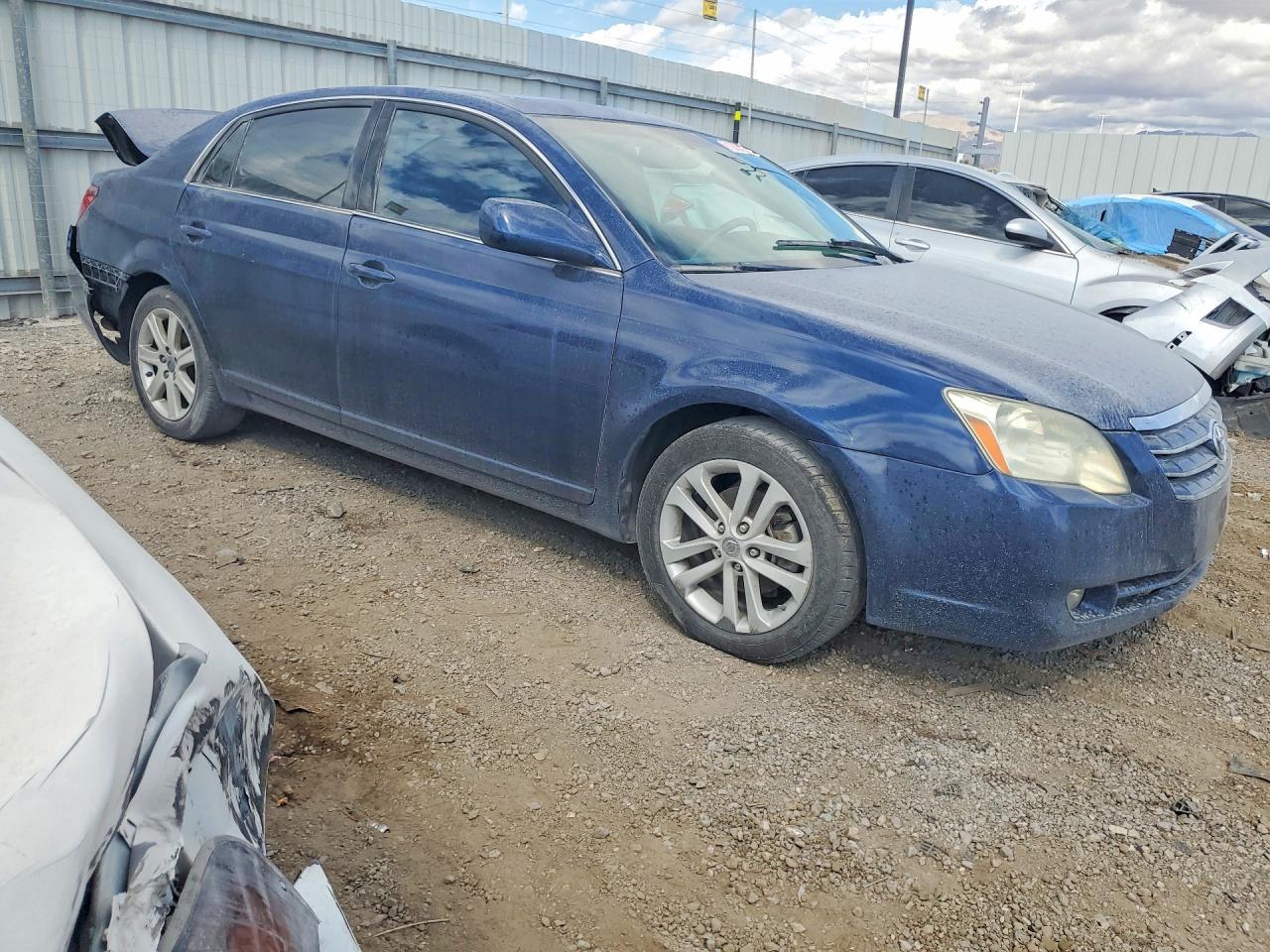2007 Toyota Avalon Xls - Image 4