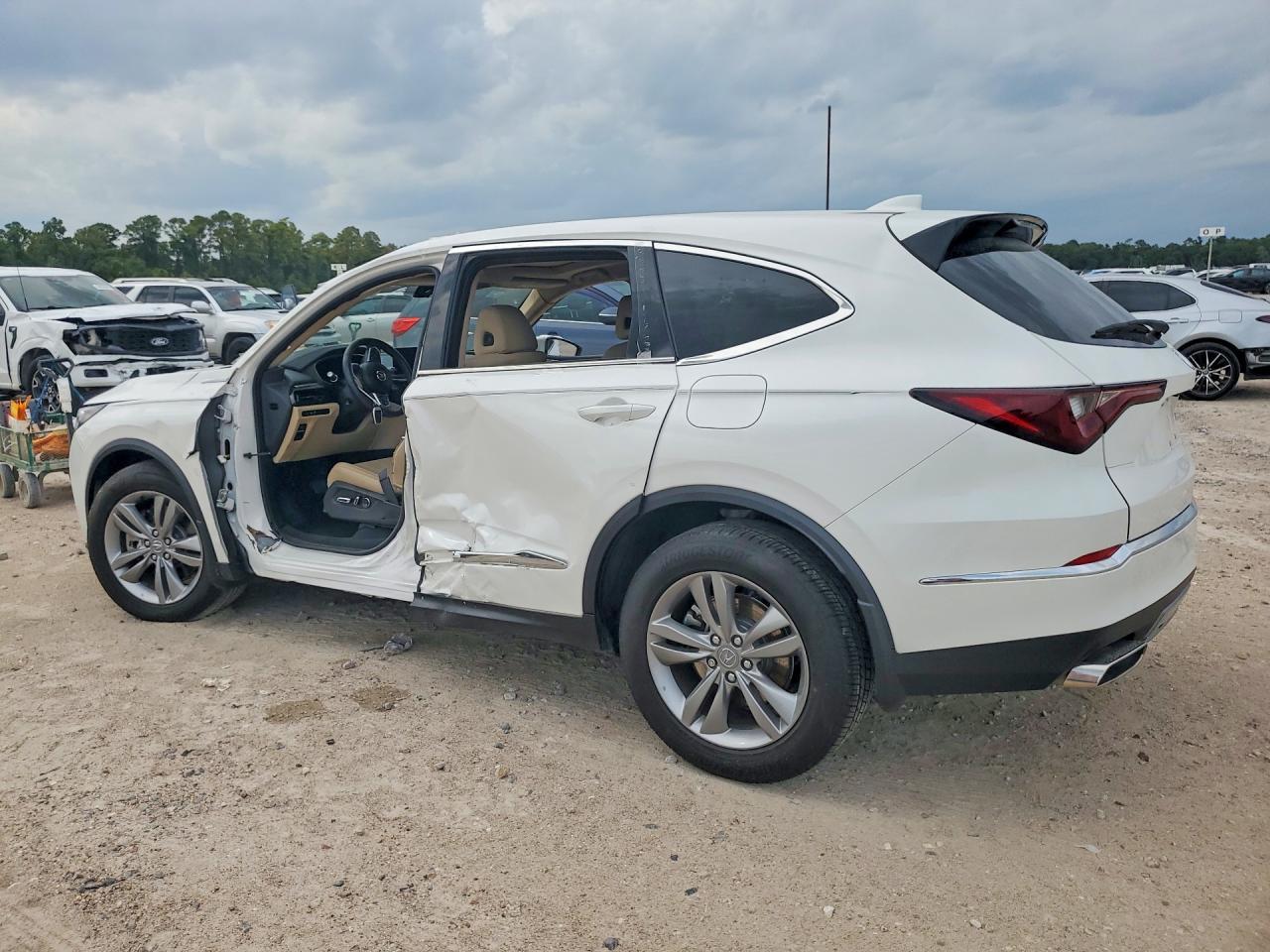2025 Acura Mdx - Image 2