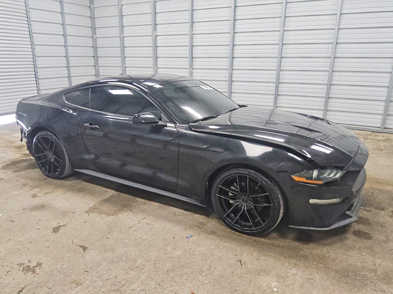 2019 Ford Mustang - Image 4