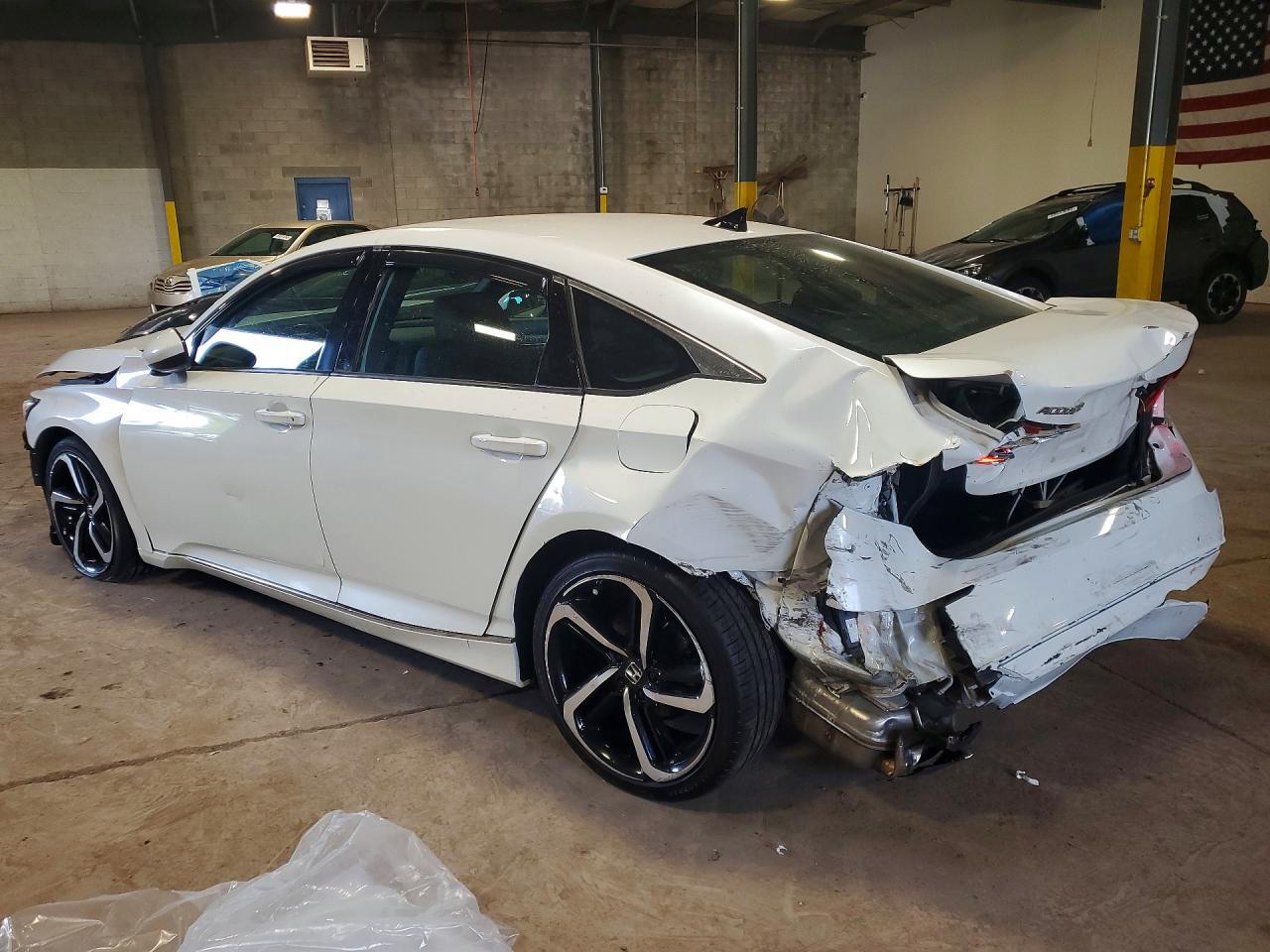 2022 Honda Accord Sport - Фото 2