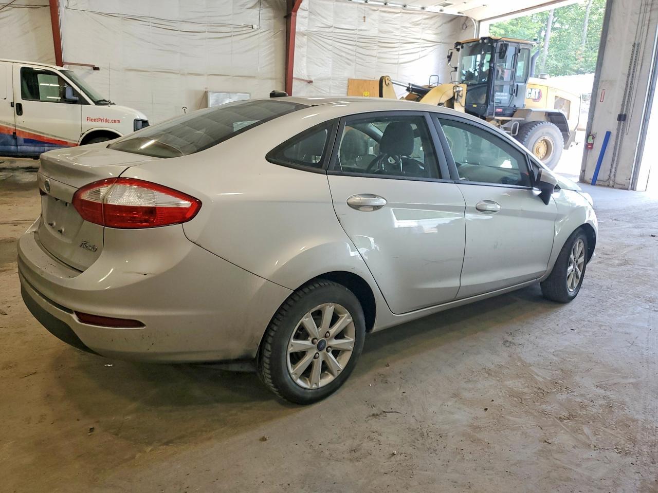 2018 Ford Fiesta S - Image 3