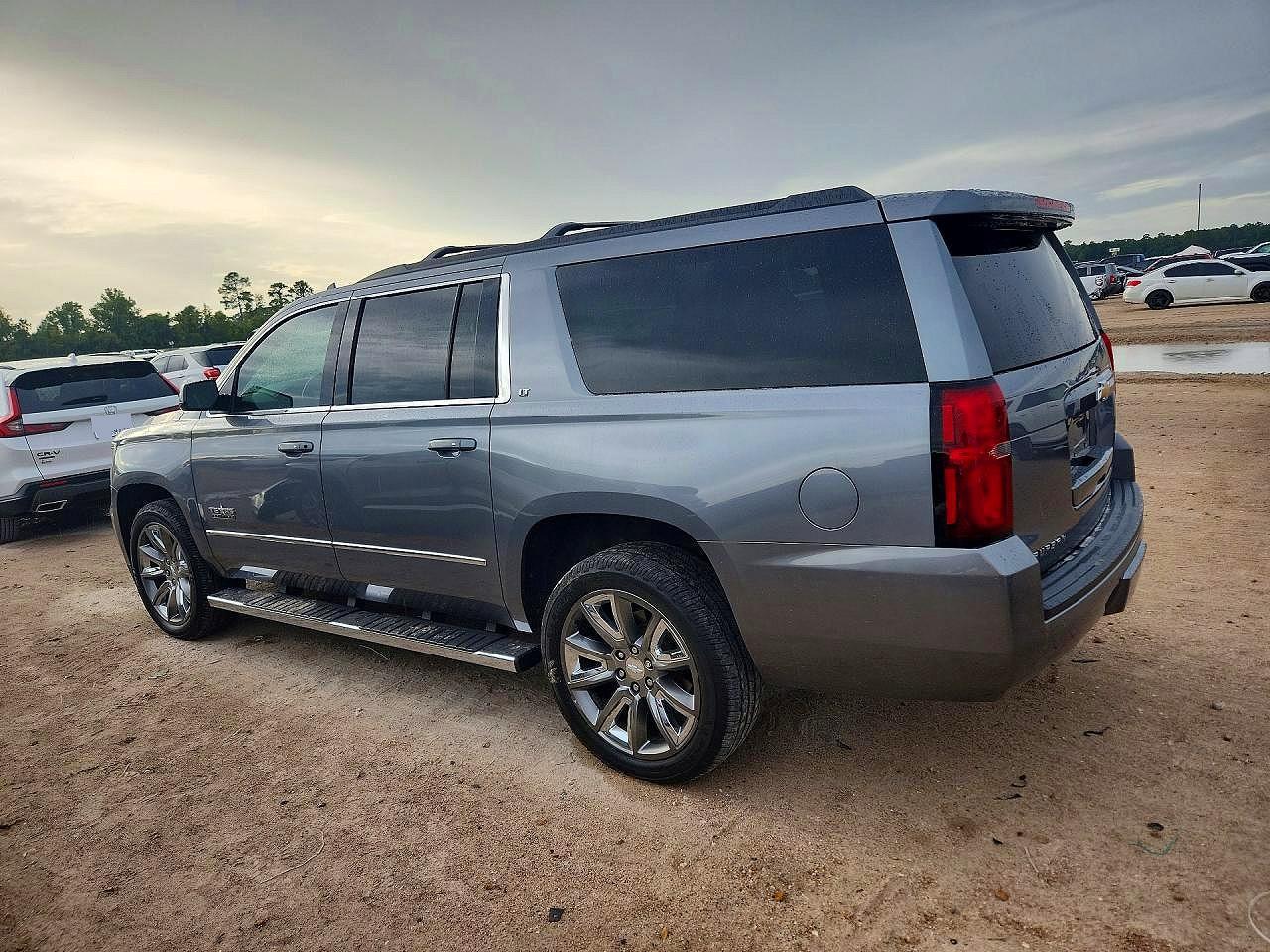 2019 Chevrolet Suburban C1500 Lt - Image 2