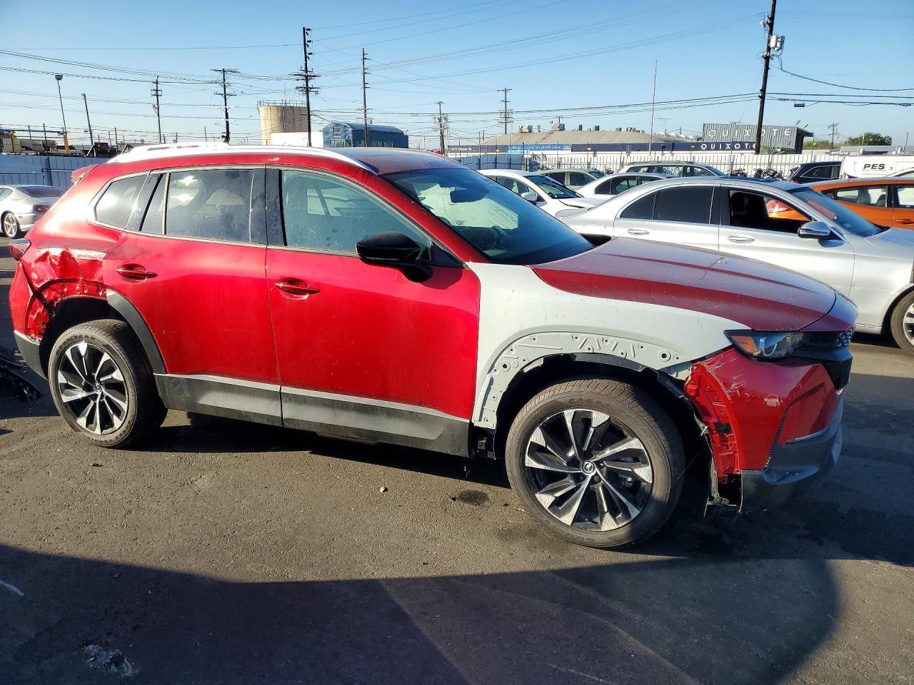 2025 Mazda Cx-50 Premium Plus - Image 4