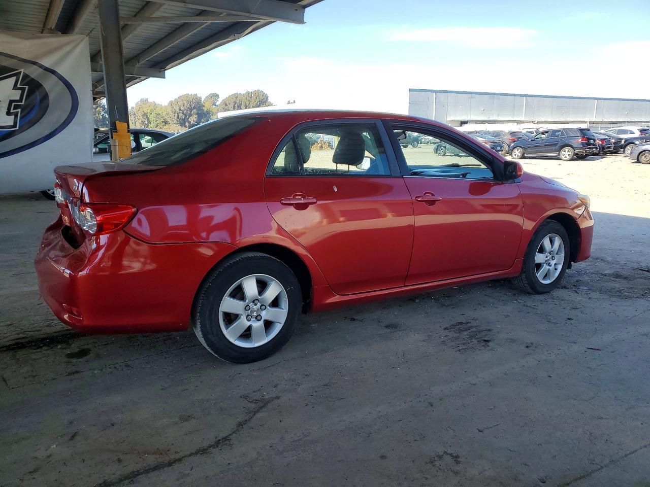 2011 Toyota Corolla Le - Image 3