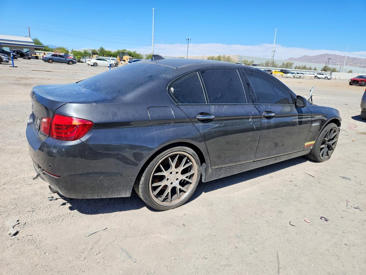 2011 BMW 335 I - Image 3