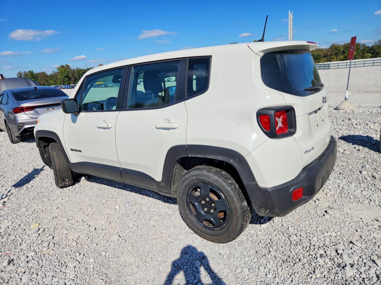 2022 Jeep Renegade Sport - Фото 2