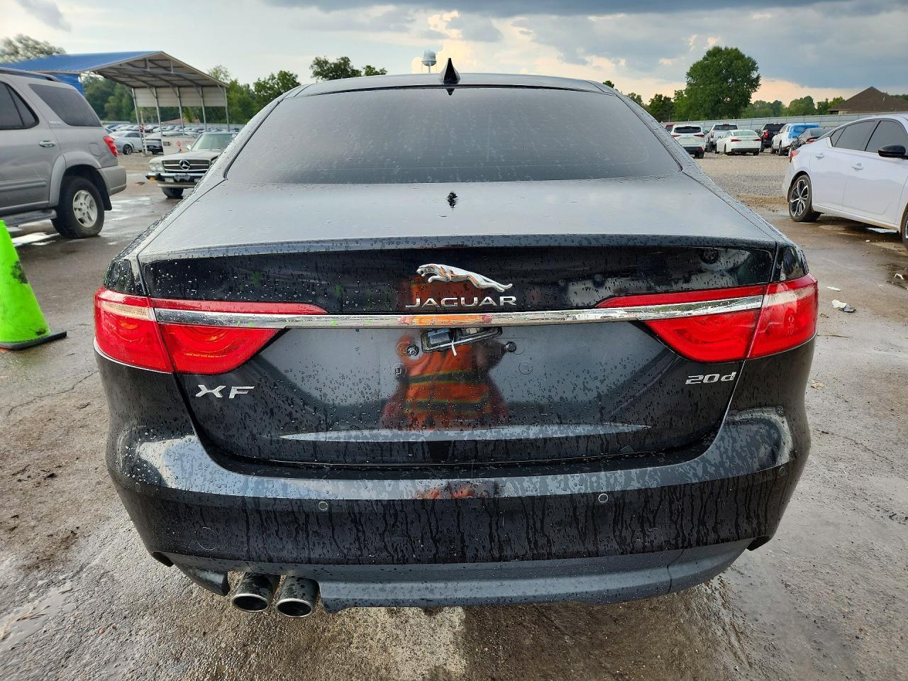 2017 Jaguar Xf Premium - Фото 6