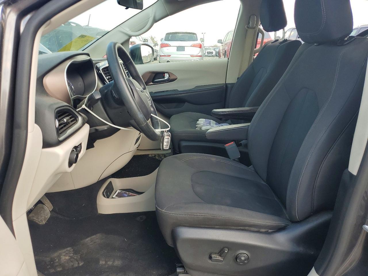 2019 Chrysler Pacifica Lx - Фото 7