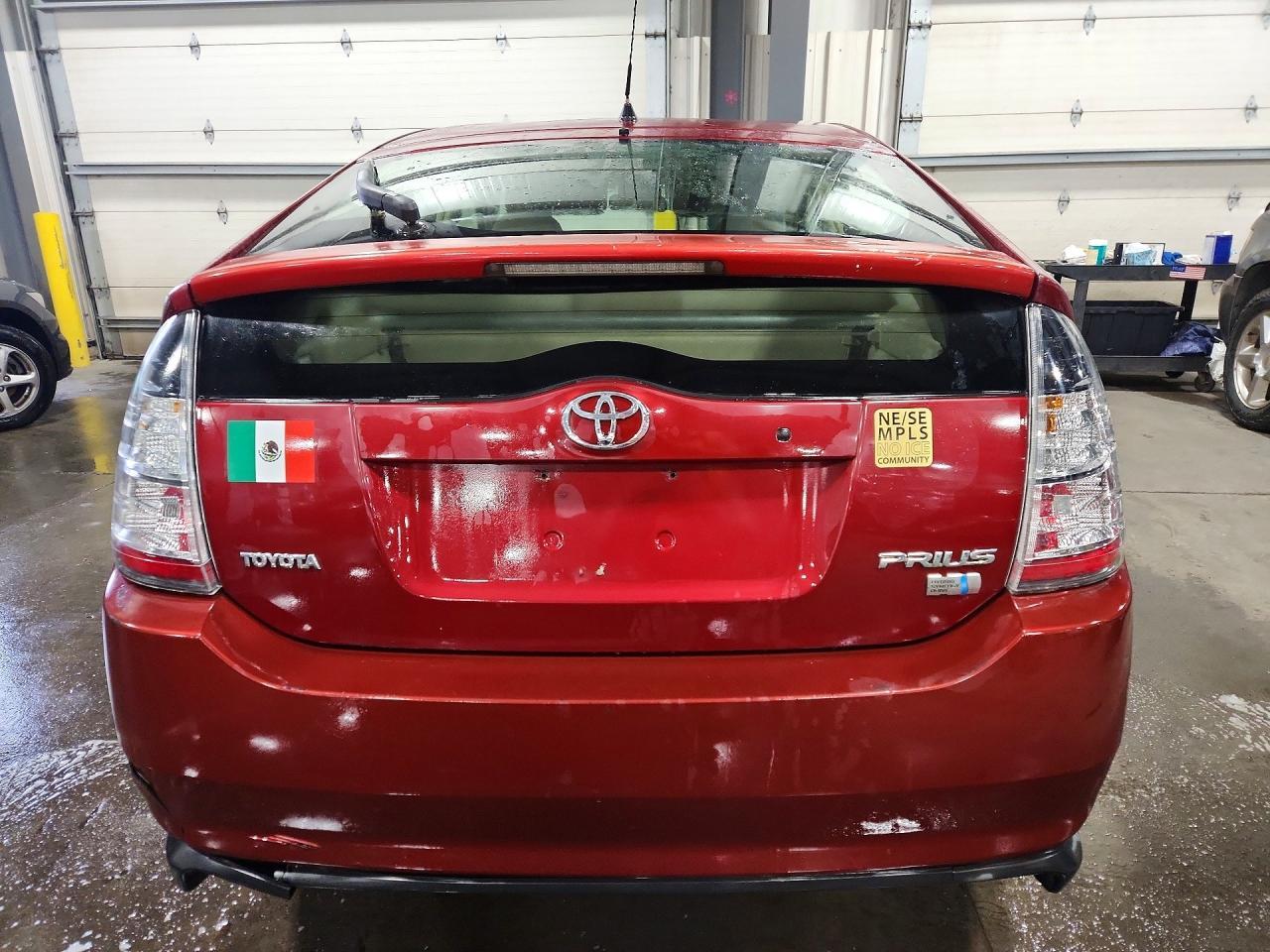 2004 Toyota Prius Base - Image 6