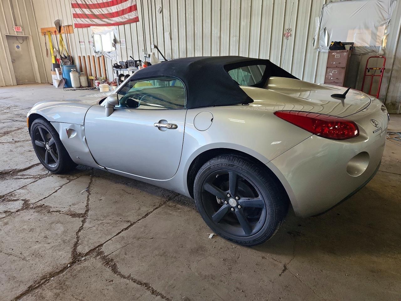 2009 Pontiac Solstice - Фото 2