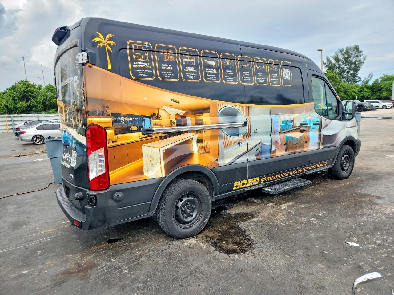2019 Ford Transit 150 Delivery Van - Фото 3
