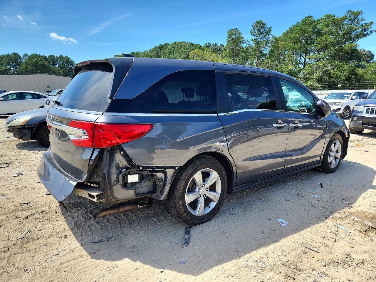 2018 Honda Odyssey - Image 3