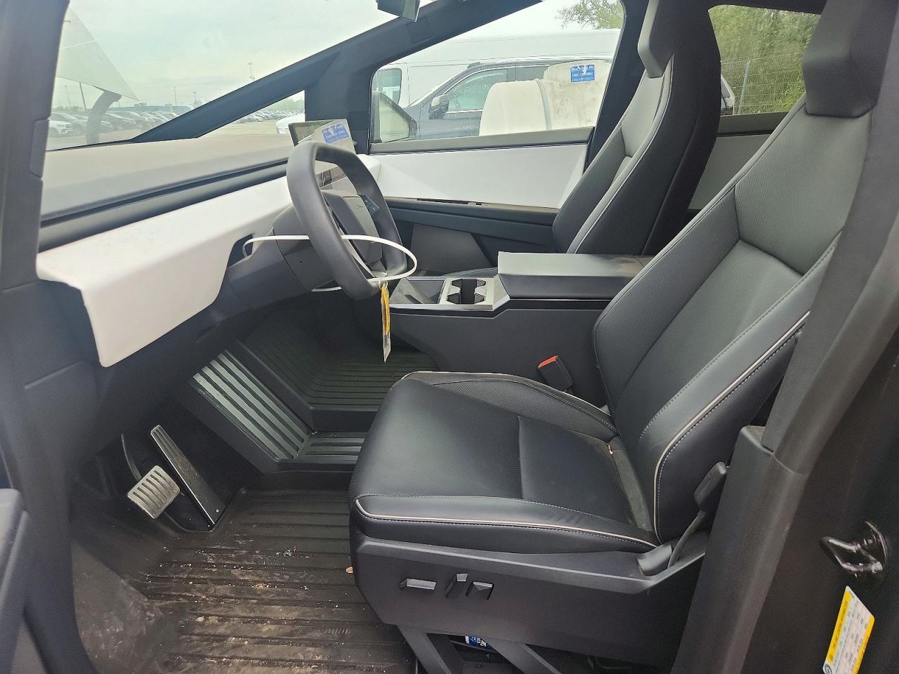 2024 Tesla Cybertruck - Фото 7