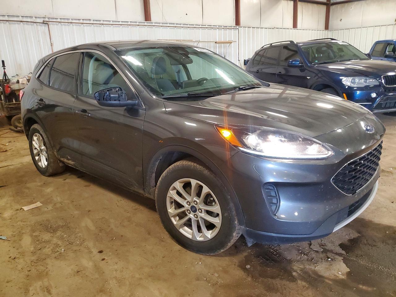 2020 Ford Escape Se - Фото 4