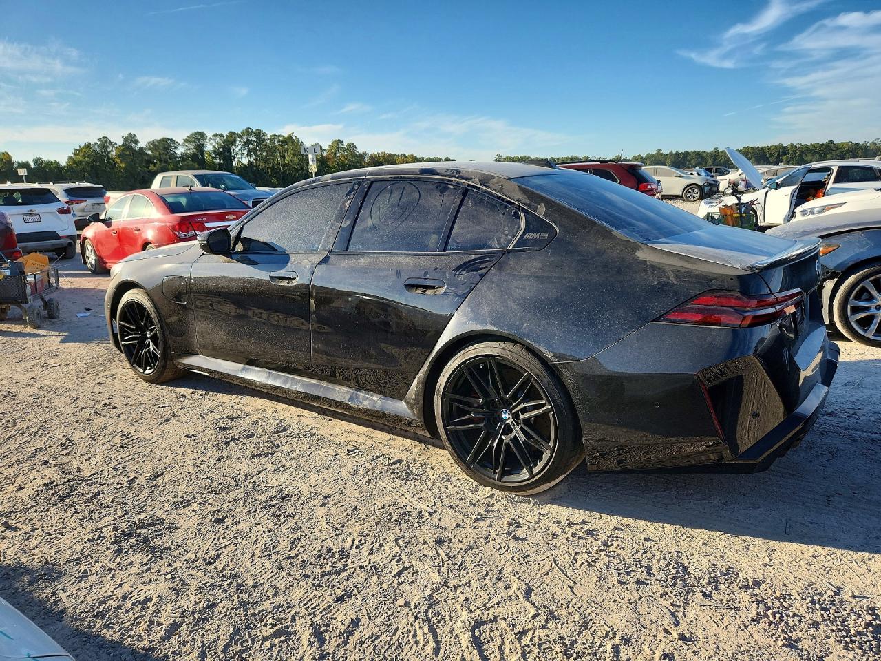 2025 BMW M5 - Image 2