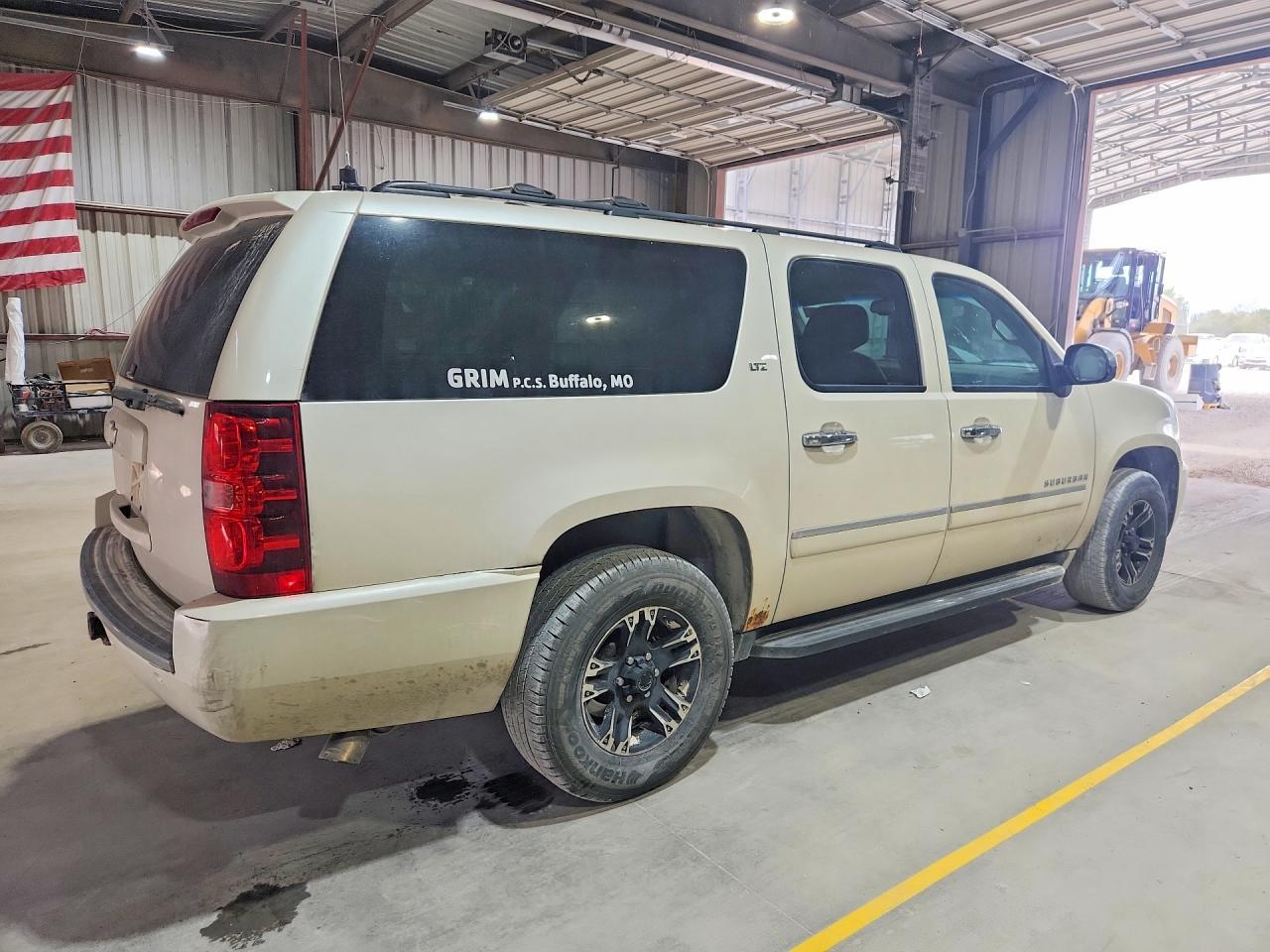 2013 Chevrolet Suburban K1500 Ltz - Фото 3