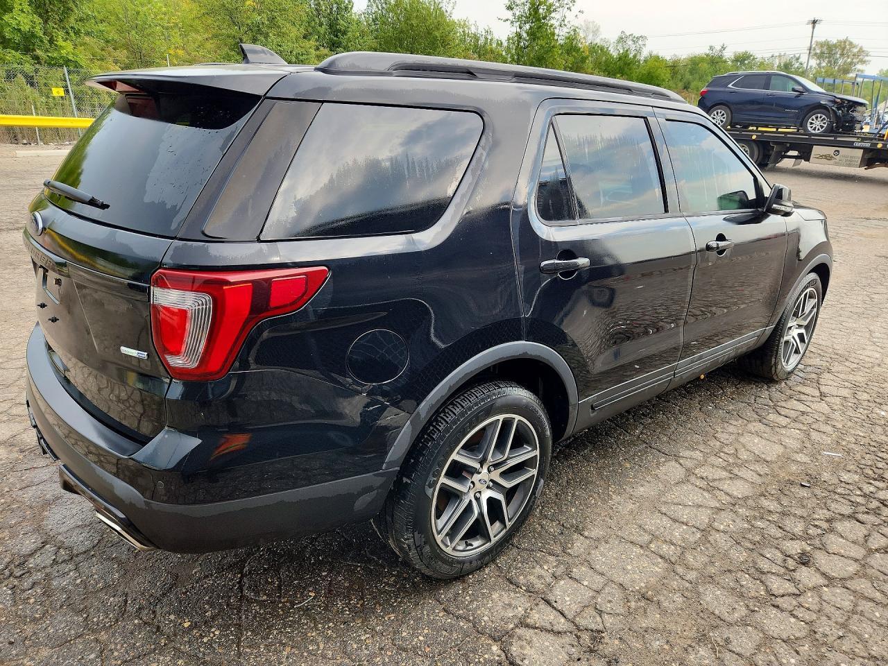 2017 Ford Explorer Sport - Фото 3