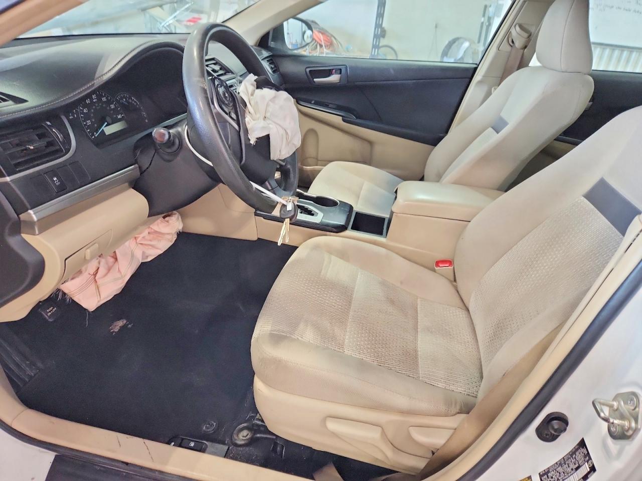 2014 Toyota Camry L - Фото 7