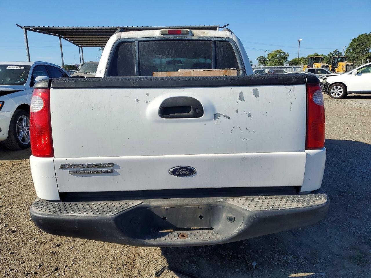 2005 Ford Explorer Sport Trac - Фото 6