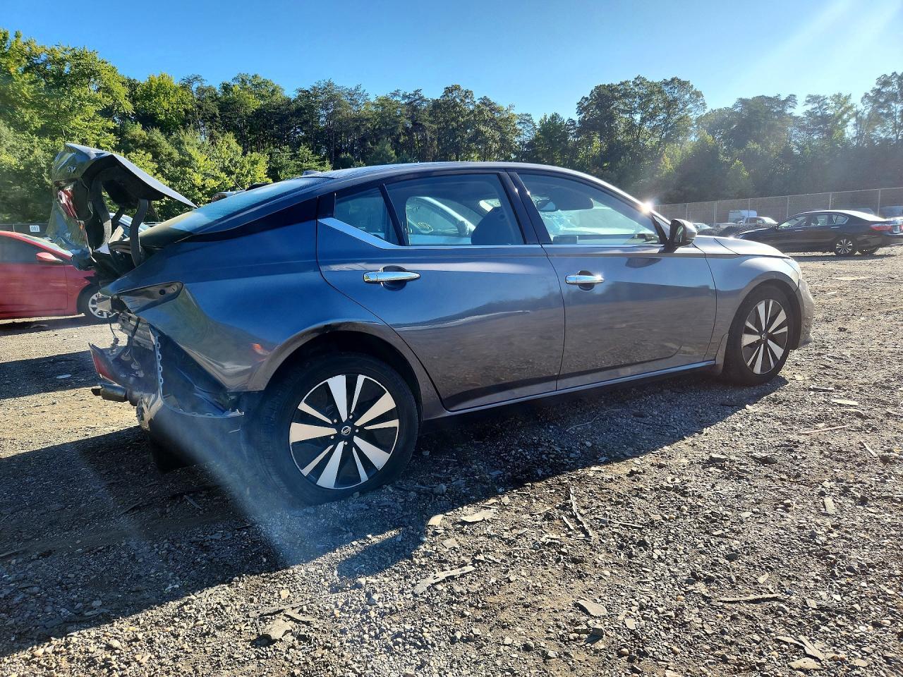 2019 Nissan Altima Sv - Image 3