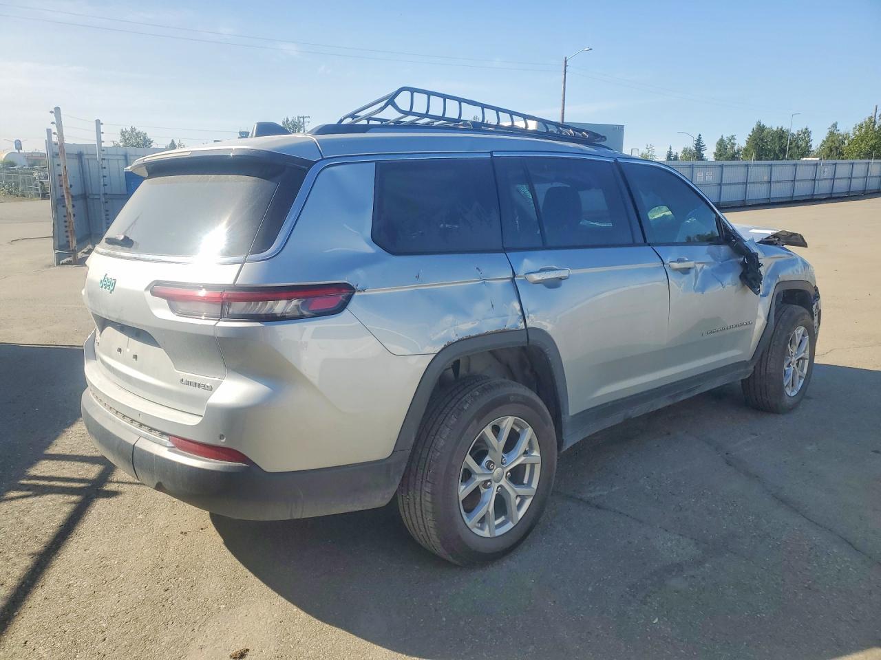 2023 Jeep Grand Cherokee L Limited - Image 3