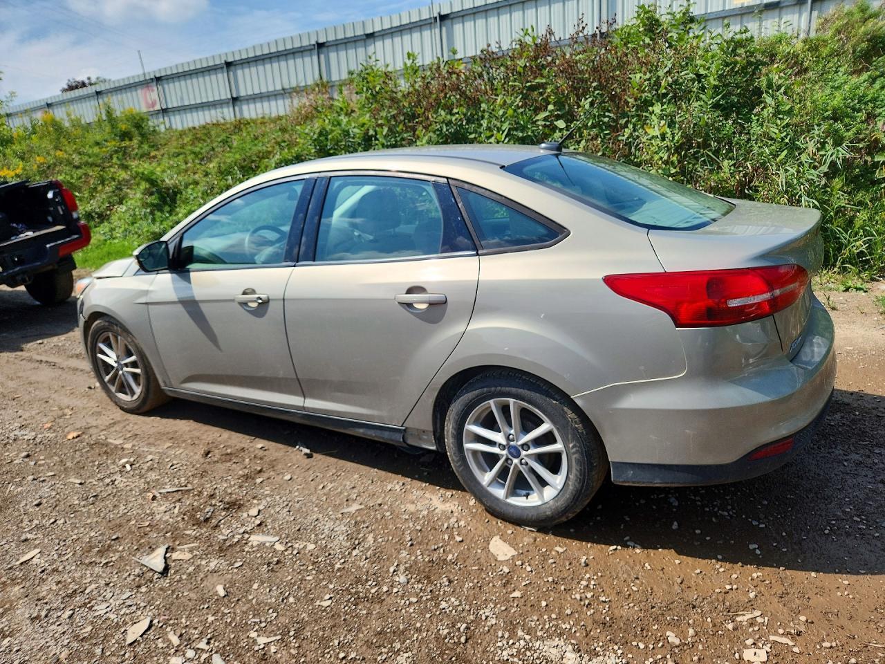 2016 Ford Focus Se - Image 2