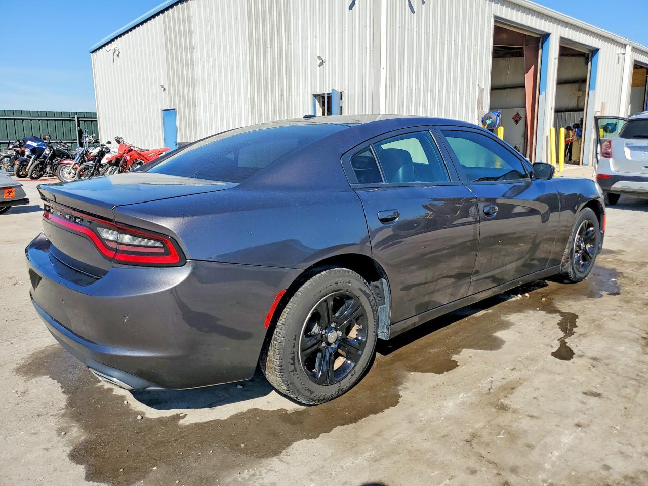2021 Dodge Charger Sxt - Image 3