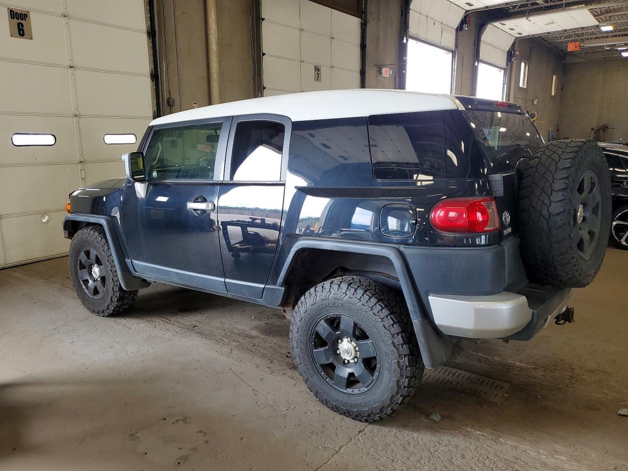 2008 Toyota Fj Cruiser Base - Фото 2