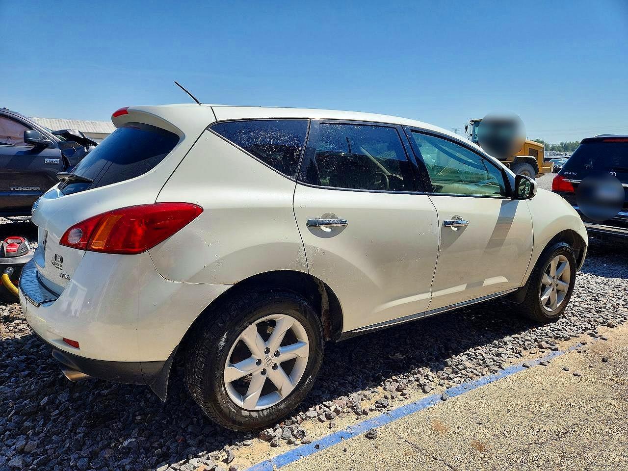 2010 Nissan Murano S - Фото 3