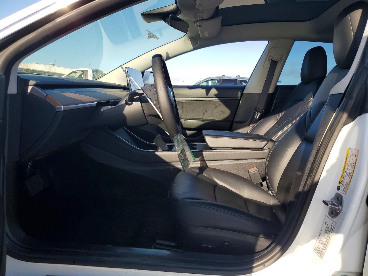 2020 Tesla Model 3 - Image 7