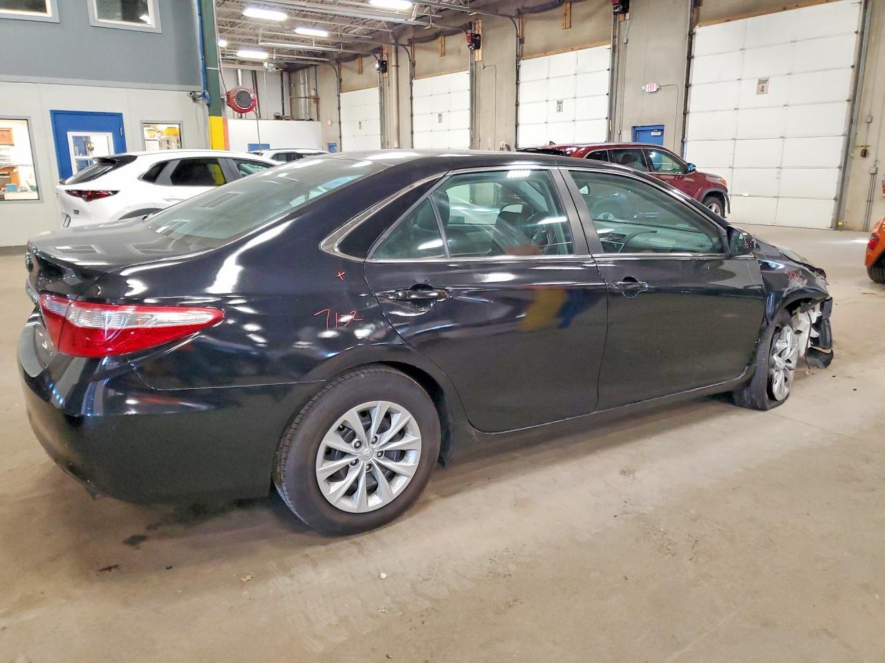 2017 Toyota Camry Le - Image 3