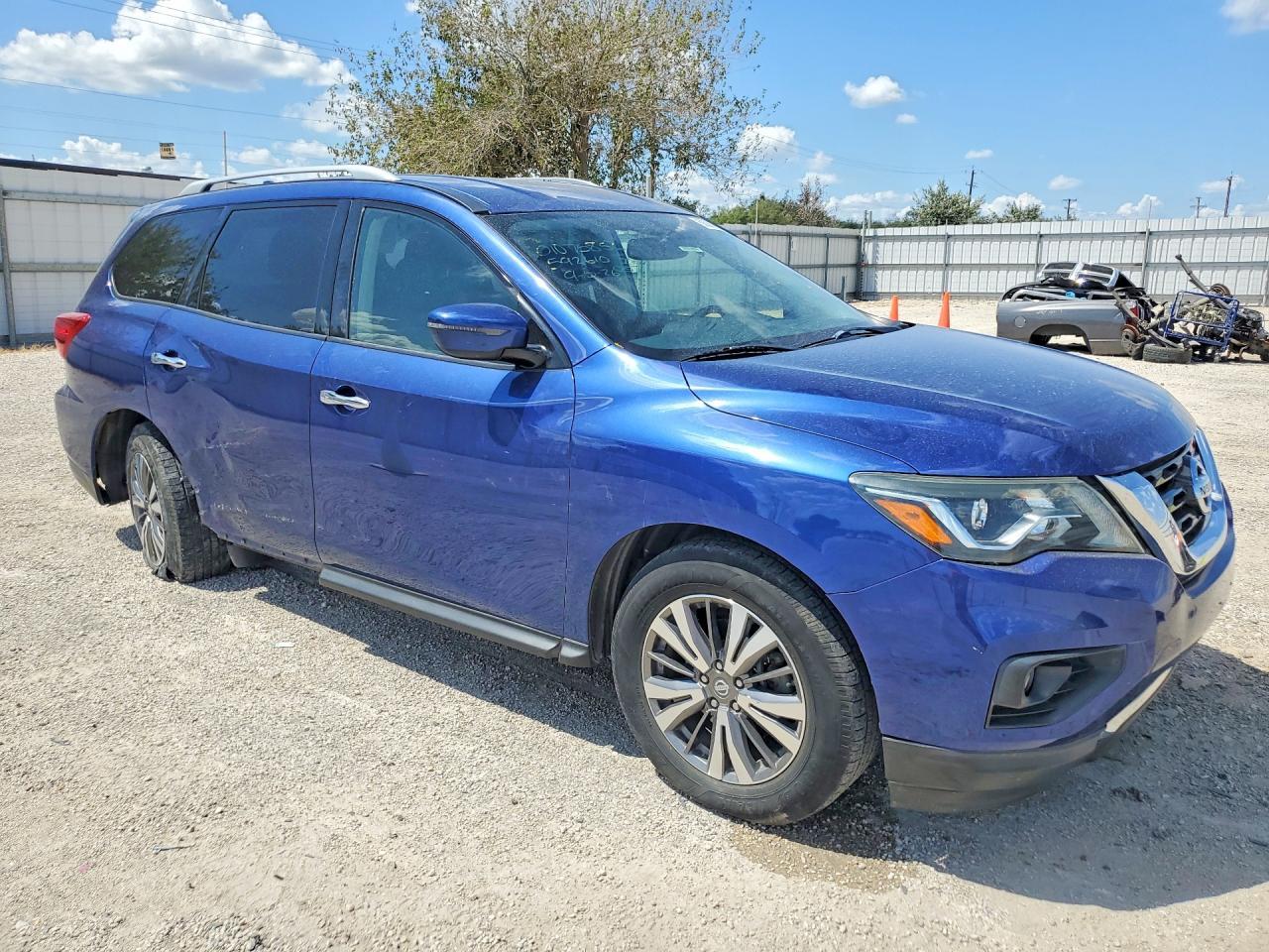 2019 Nissan Pathfinder Sv - Image 4