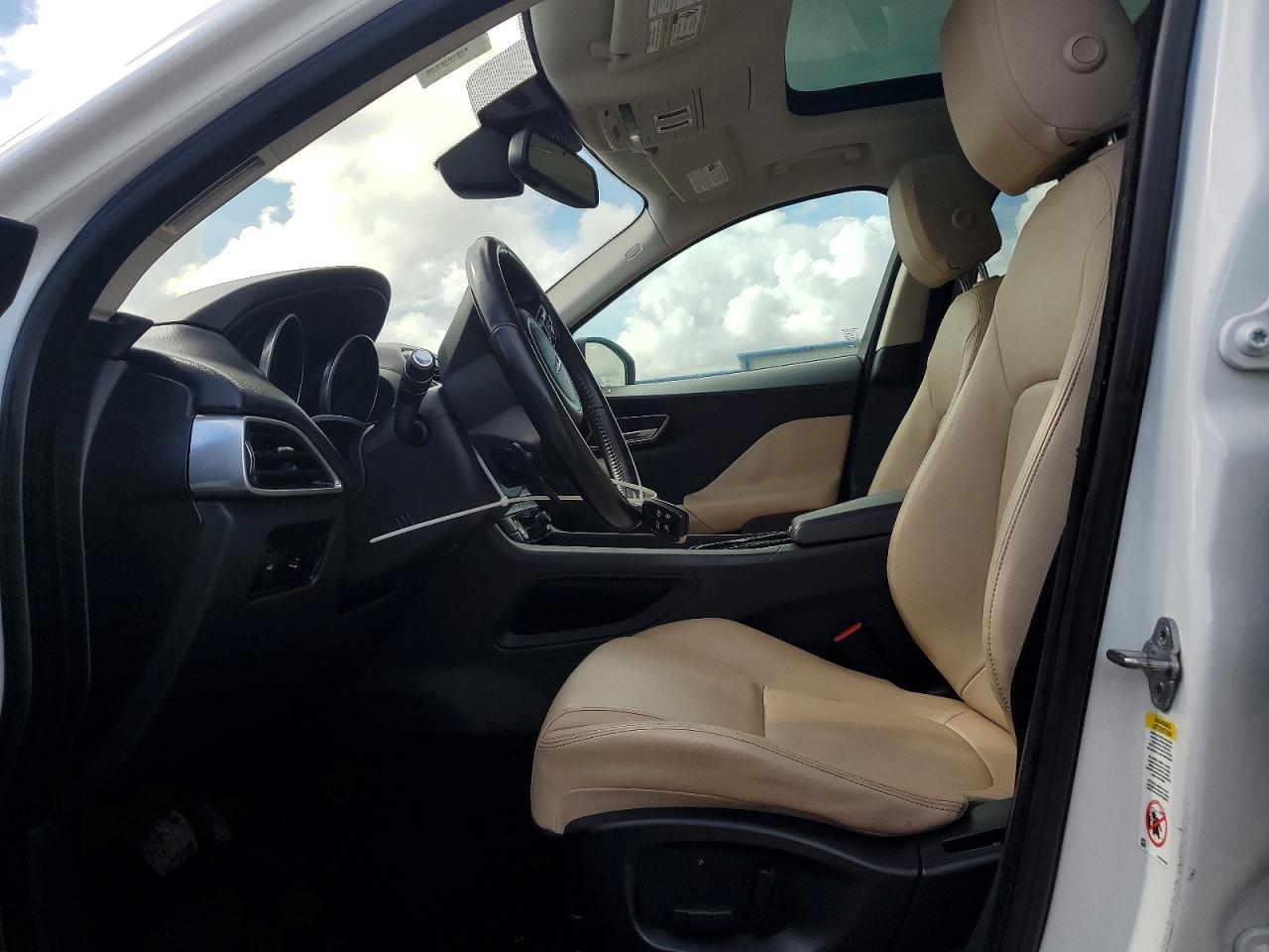 2017 Jaguar F-Pace Premium - Фото 7