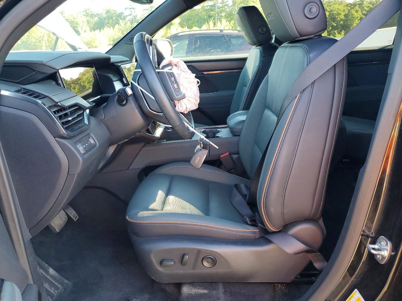 2025 GMC Acadia At4 - Image 7