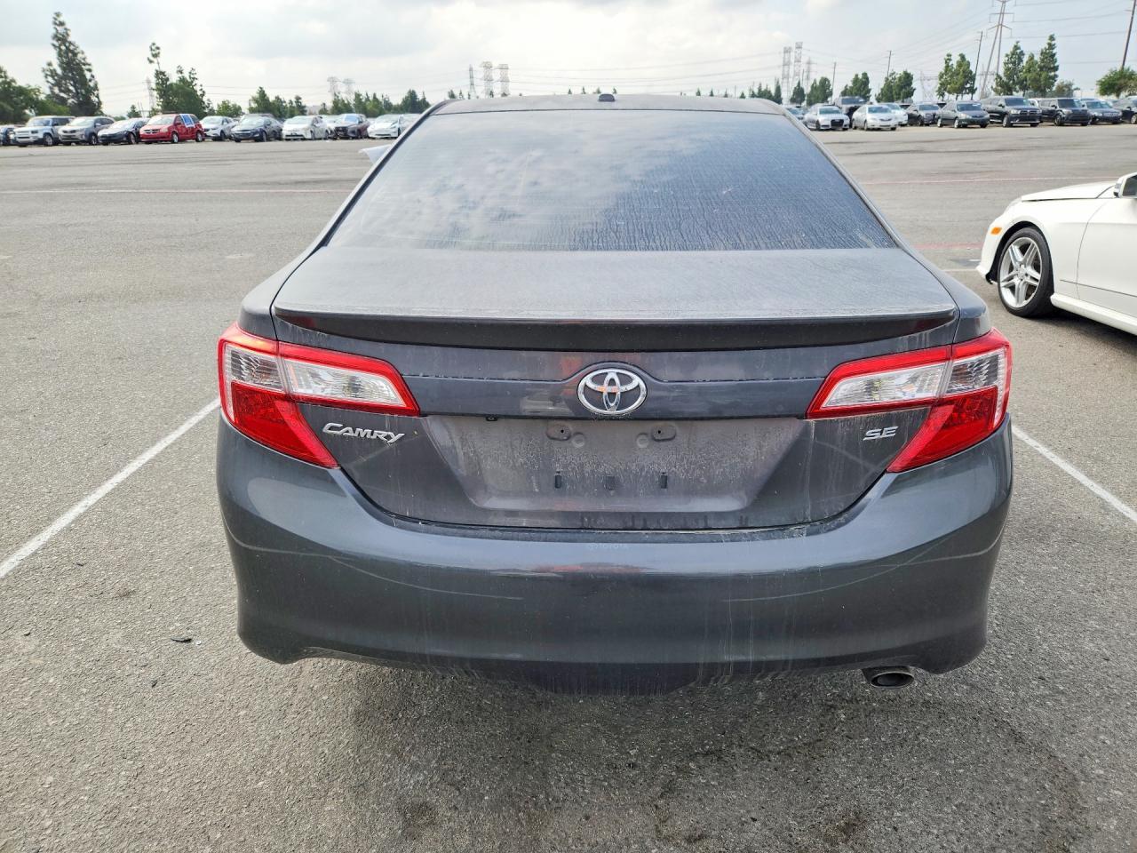 2012 Toyota Camry Se - Image 6