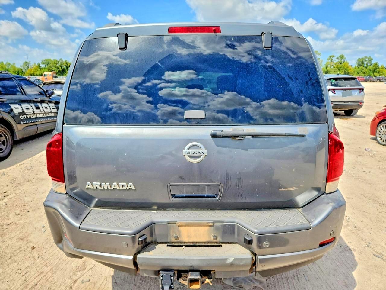 2014 Nissan Armada Sv - Image 6