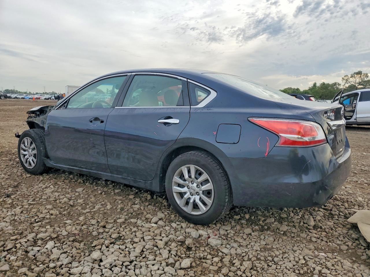 2014 Nissan Altima 2.5 - Image 2