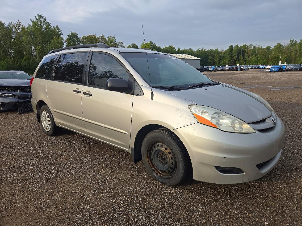 2008 Toyota Sienna Ce - Image 4