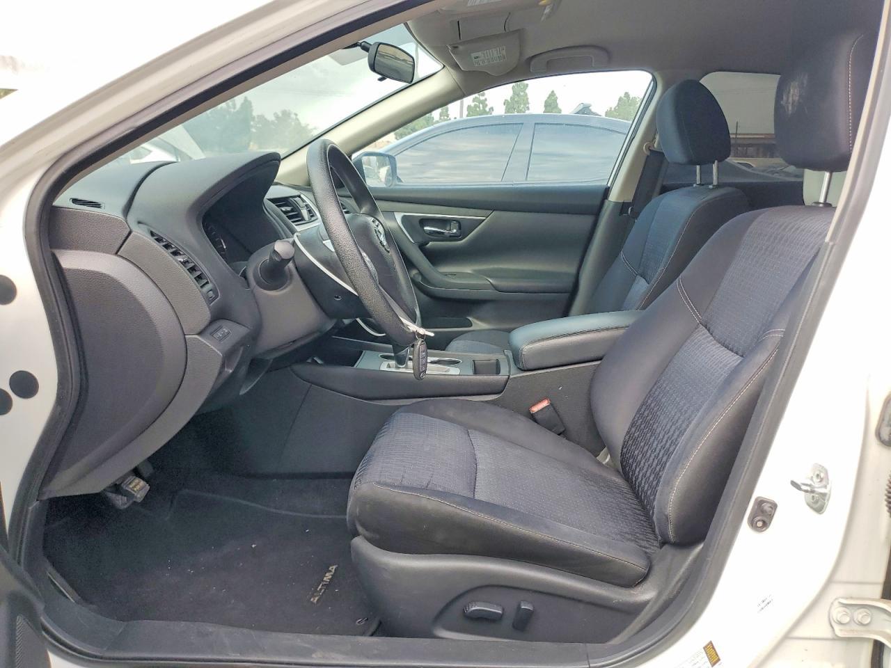 2016 Nissan Altima 2.5 S - Image 7