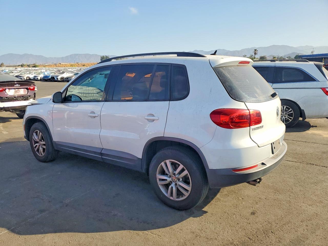2016 Volkswagen Tiguan S - Image 2