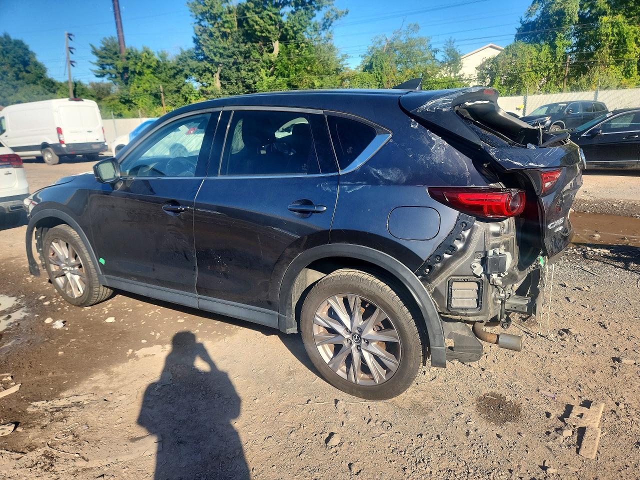 2019 Mazda Cx-5 Grand Touring - Image 2