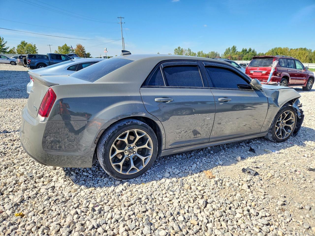 2017 Chrysler 300 S - Фото 3