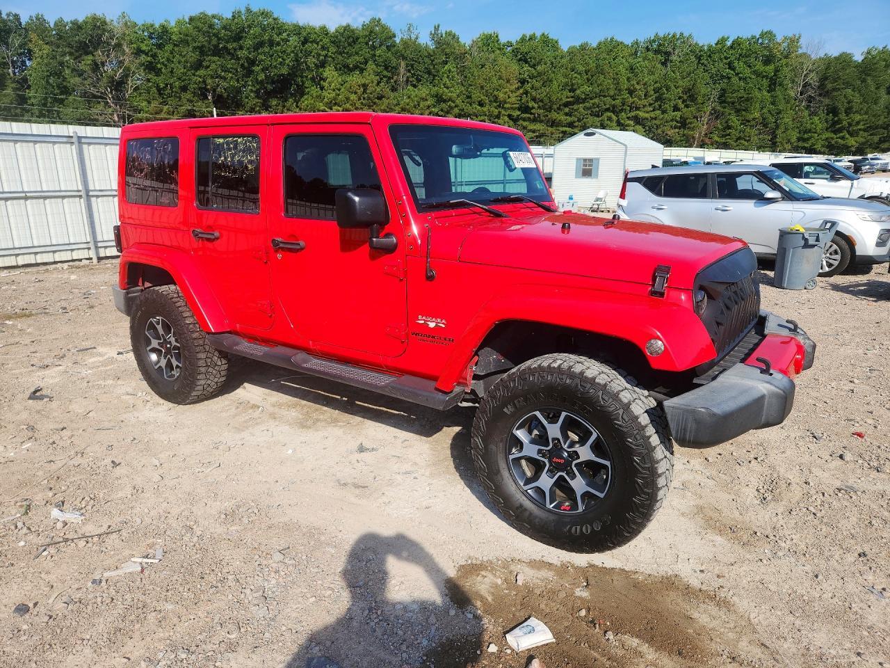 2016 Jeep Wrangler Unlimited Sahara - Image 4