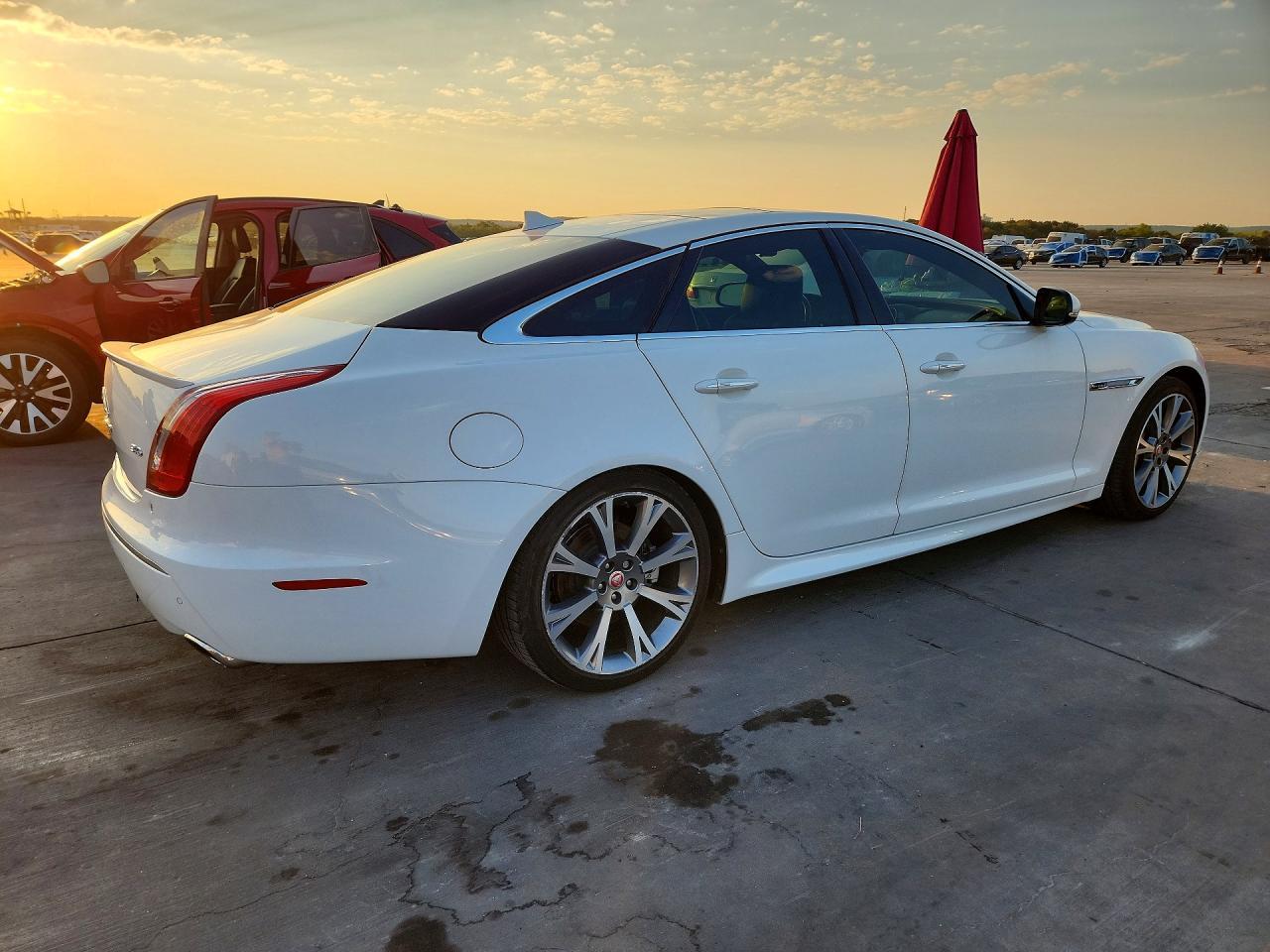 2015 Jaguar Xj - Фото 3