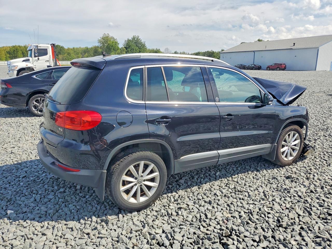 2017 Volkswagen Tiguan Wolfsburg 4Motion - Фото 3