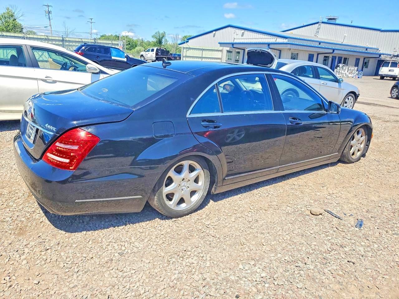 2011 Mercedes-Benz S 550 4Matic - Фото 3