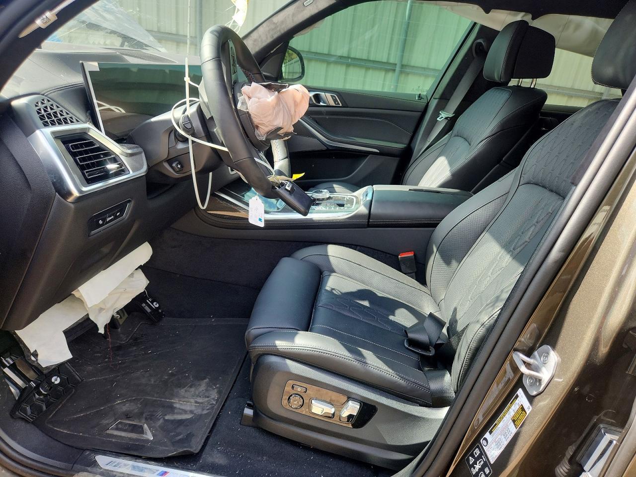 2027 BMW X7 M60I - Фото 7